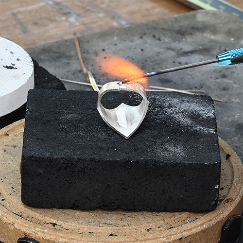 Saddle Ring_lucy walker jewelry