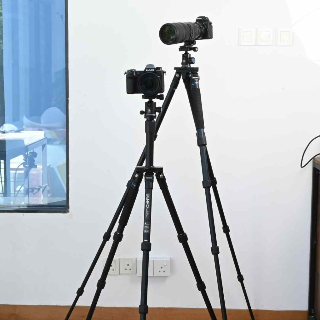 Tripods with cameras Tripods with cameras