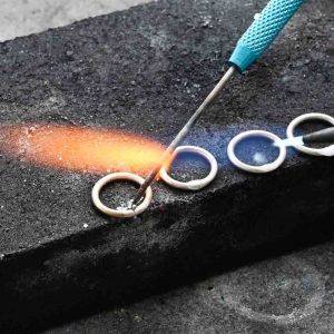 Soldering sterling silver jump rings with a smith little torch Soldering sterling silver jump rings with a smith little torch