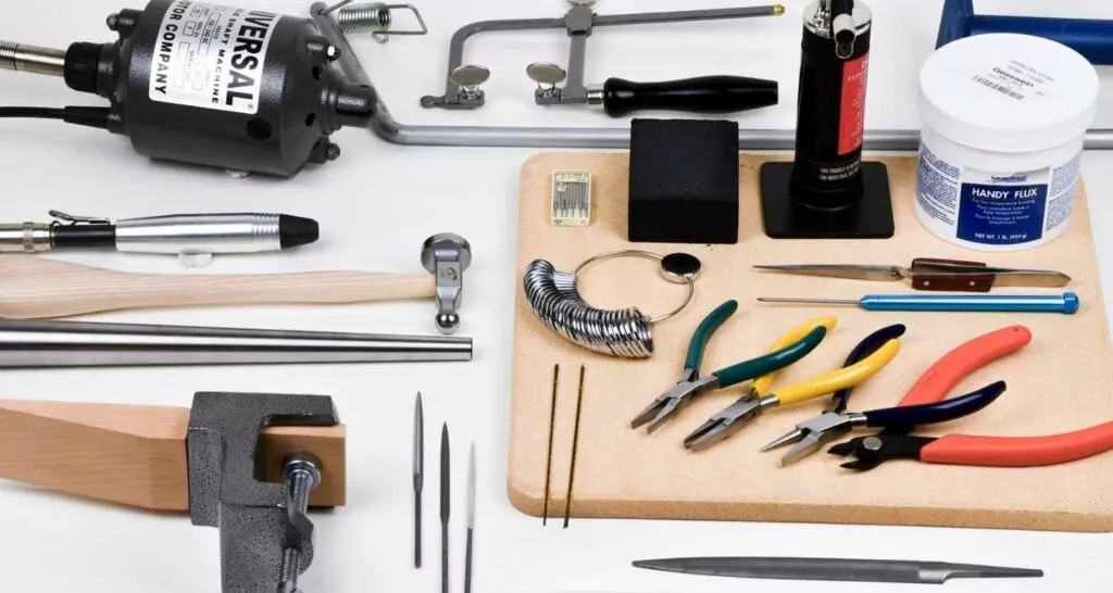 Best tools to start out making jewelry Best tools to start out making jewelry