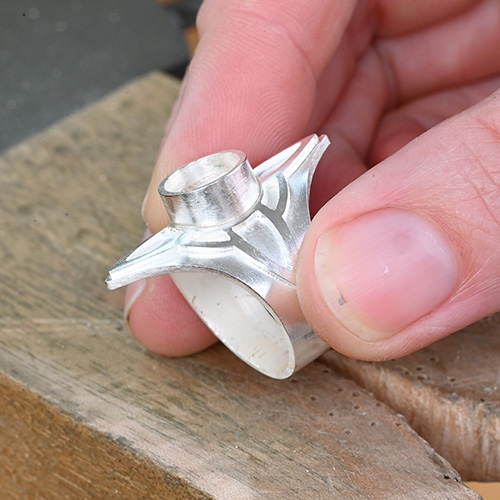 Saddle Ring_lucy walker jewelry