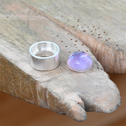 Saddle Ring_lucy walker jewelry