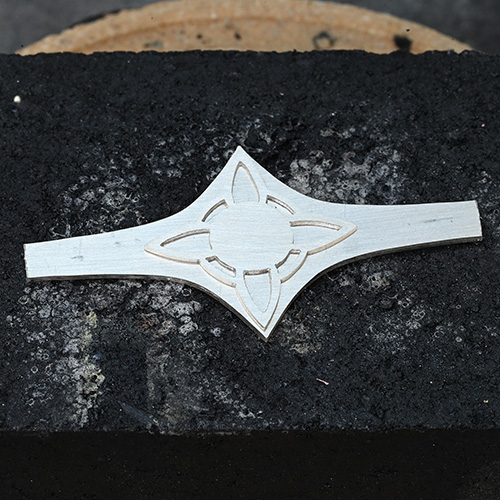 Saddle Ring_lucy walker jewelry