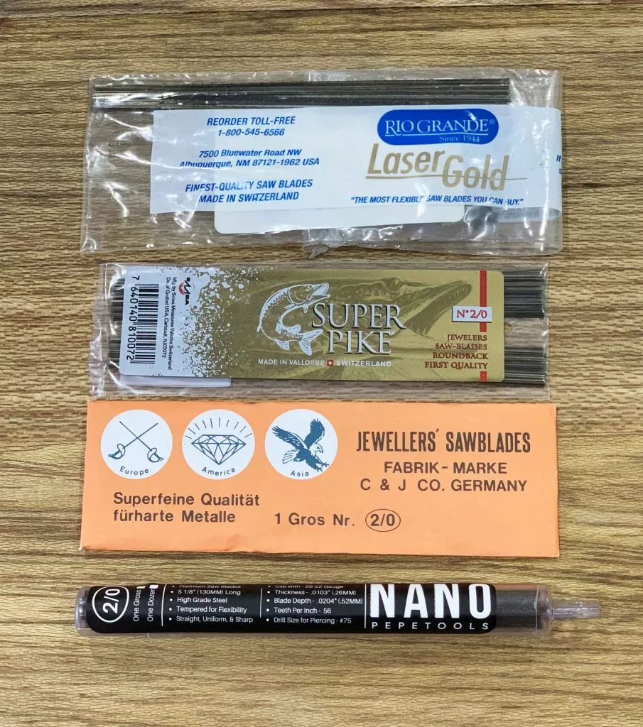 Different brands of jewelers saw blades. Different brands of jewelers saw blades.