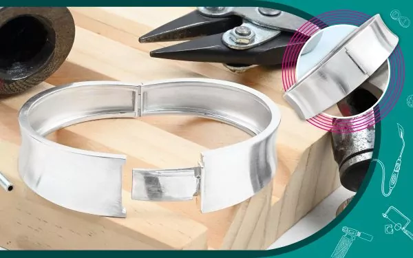 CLASS LIBRARY THUMBNAIL 600 x 375 Hinged Bangle 3